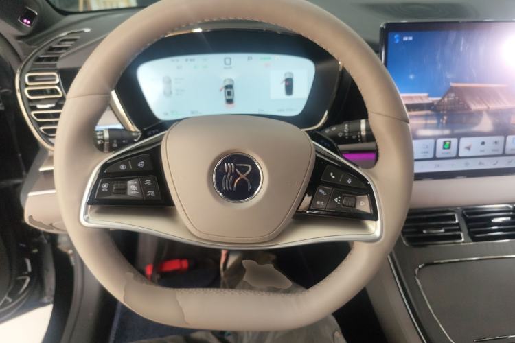 Used BYD Han 2025 EV with 701 km of Laser Radar-Enabled Intelligent Driving
