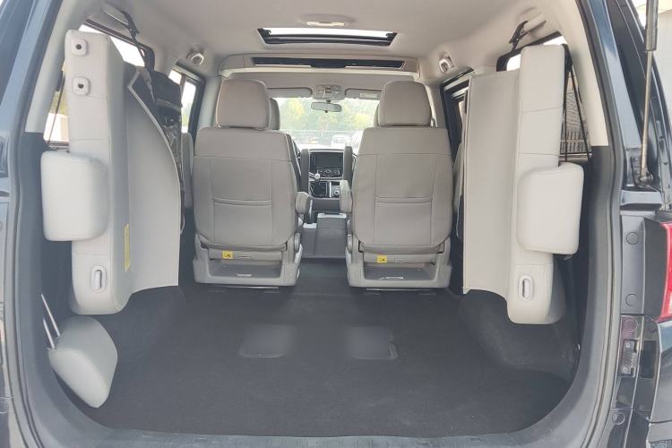 Used  M4 2016 2.0L Manual Luxury Smart Version
