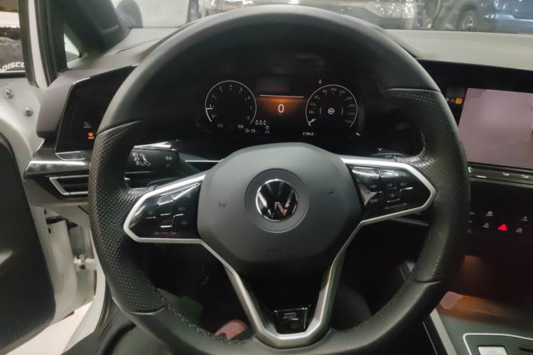 Used Volkswagen Golf 2023 Facelift 280TSI DSG R-Line Lite
