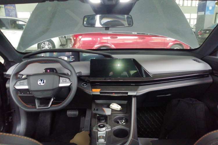 Used Changan UNI-V 2022 1.5T Prestige Version