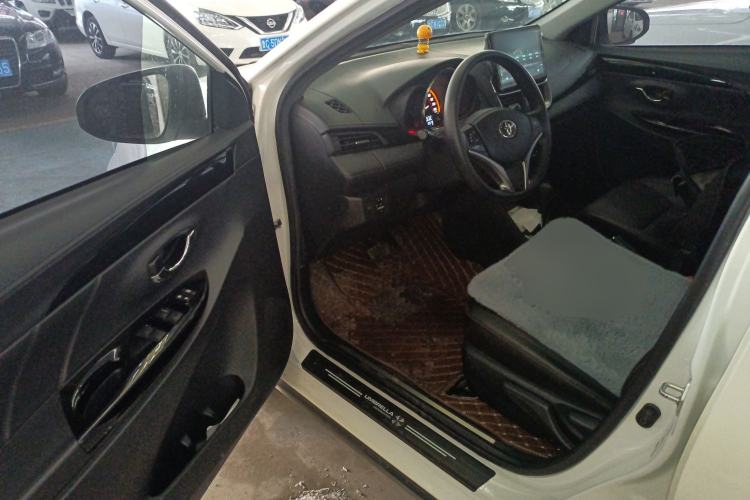 Used Toyota YARiS L 2022 X-Trail 1.5L CVT Luxury PLUS Edition
