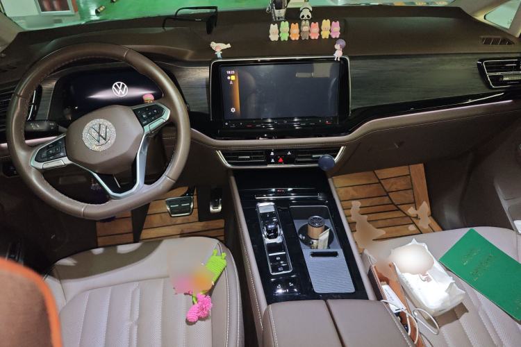 Used Volkswagen Viloran 2022 380TSI Luxury Edition