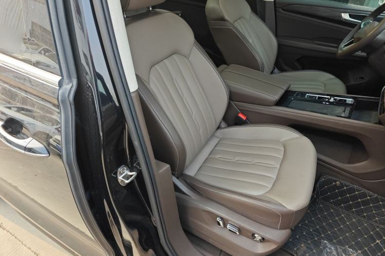 Used Volkswagen Viloran 2024 330TSI Luxury Edition