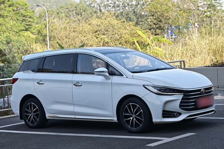 Used BYD Song MAX 2017 1.5T Automatic Smart Connect Prestige 7-Seater
