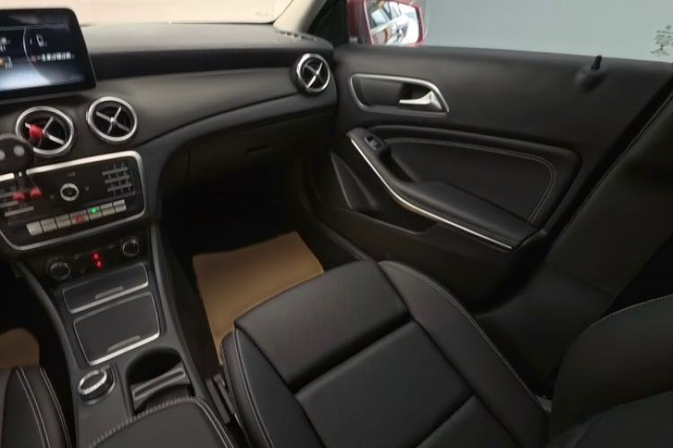 Used Mercedes-Benz GLA 2018 GLA 200 Fashion Model
