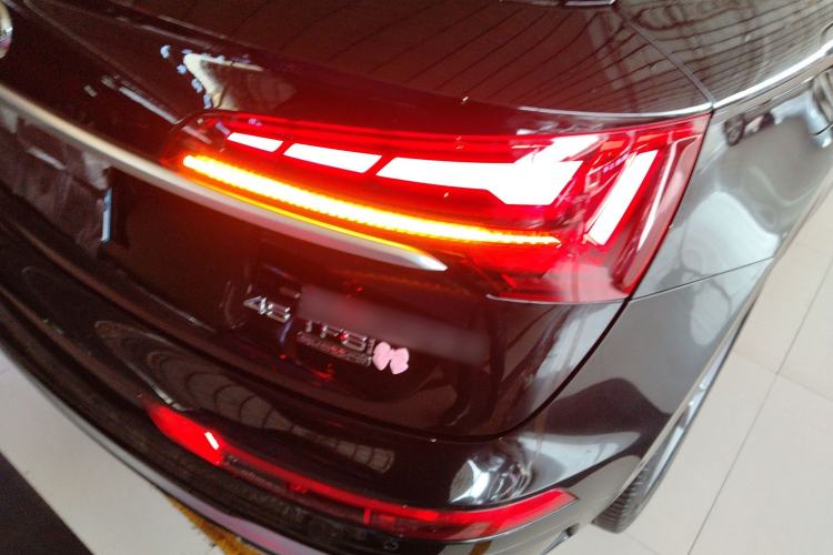 Used Audi Q5L 2022 Updated 45T Luxury Dynamic Version