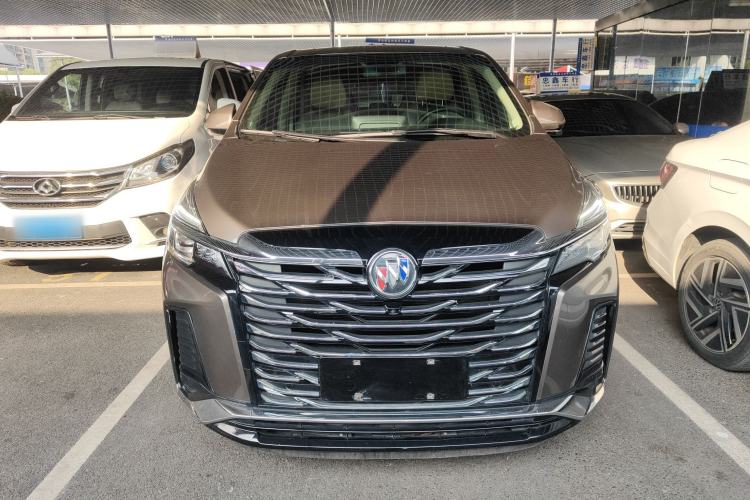 Used Buick GL8 2023 Facelifted Land Cruiser Executive Luxury Version
