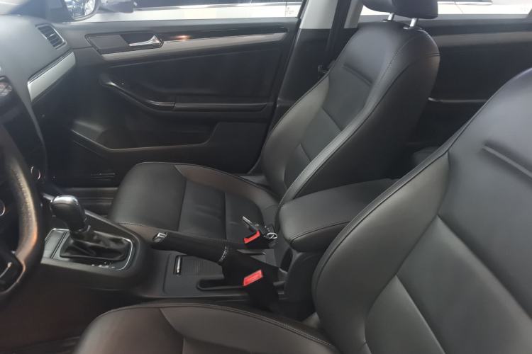 Used Volkswagen Sagitar 2015 230TSI Automatic Comfort Version