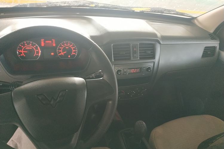 Used Wuling Rongguang S 2023 1.5L Basic Enclosed-Window Vehicle 2 Seats