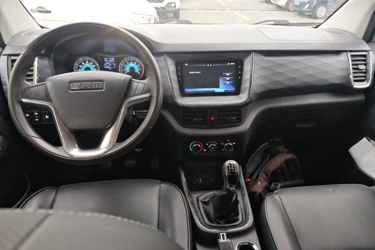 Used Jinbei Gold Hiace 2021 1.5L Passenger Van Travel Lion 6-Seater