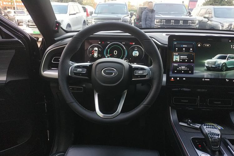 Used GAC Trumpchi GS8 2022 Linghang Series 2.0 TGDI Two-Wheel-Drive Luxury Smart Connectivity Version (7 Seats)