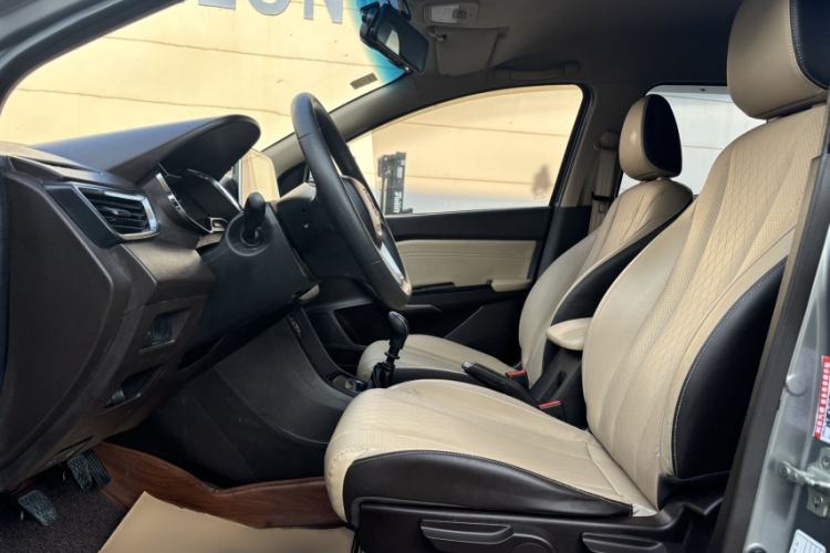 Used Baojun 310W 2017 1.5L Manual Fashion Model China V
