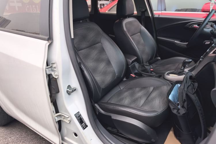 Used Buick GT 2014 XT 1.6L Automatic Fashion Edition
