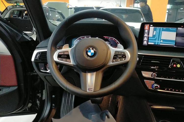 Used BMW 5 Series 2022 Restyled 530Li Leading Edition M Sport Package
