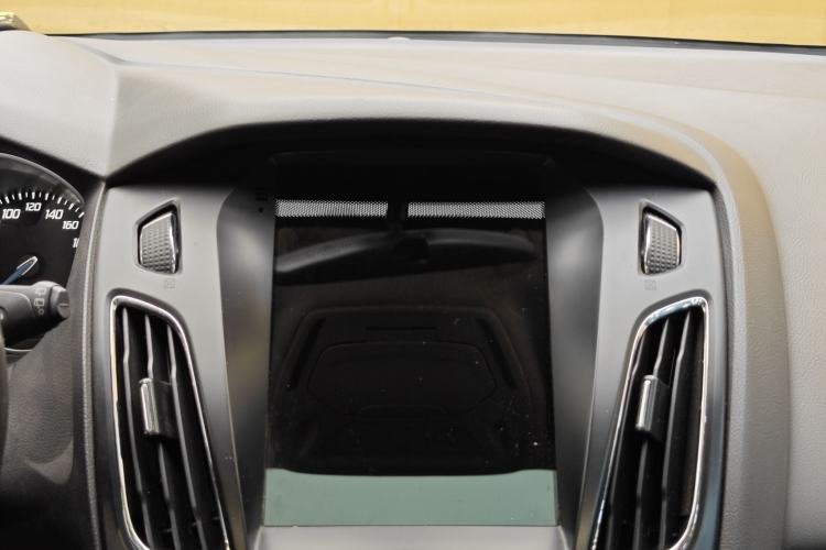 Used Ford Focus 2015 Hatchback 1.6L Automatic Fashion Edition