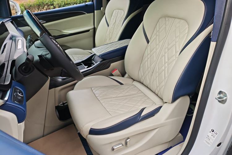 Used Buick GL8 2021 ES Landtrek 653T Comfort Edition