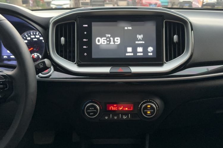 Used Kia Stonic 2021 1.4L CVT Sunroof Model
