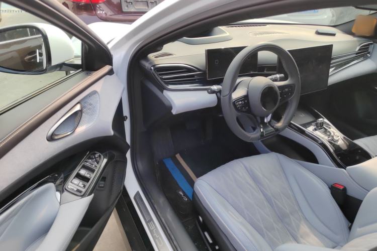 Used BYD Seal 2022 700 km Long-Range Rear-Wheel-Drive Version
