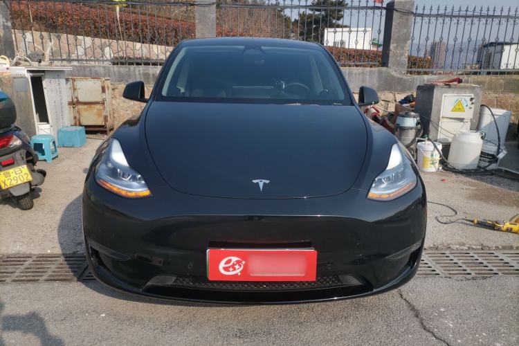 Used Tesla Model Y 2023 Long-Range All-Wheel-Drive Version