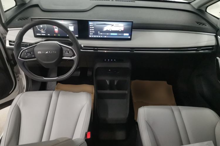 Used SAIC MAXUS G70 2024 2.0T Automatic Comfort Edition 7-Seater
