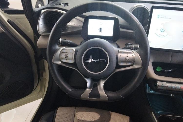 Used BYD Dolphin 2023 420 km Fashion Edition