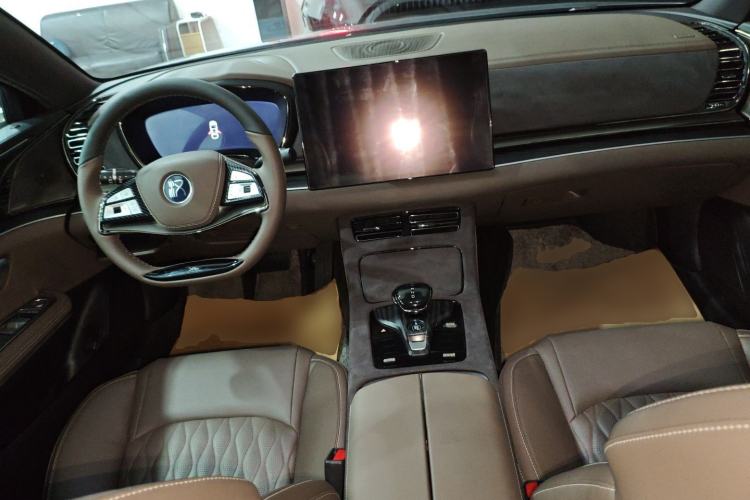 Used BYD Han 2023 DM-i Champion Edition 121KM Prestige Model
