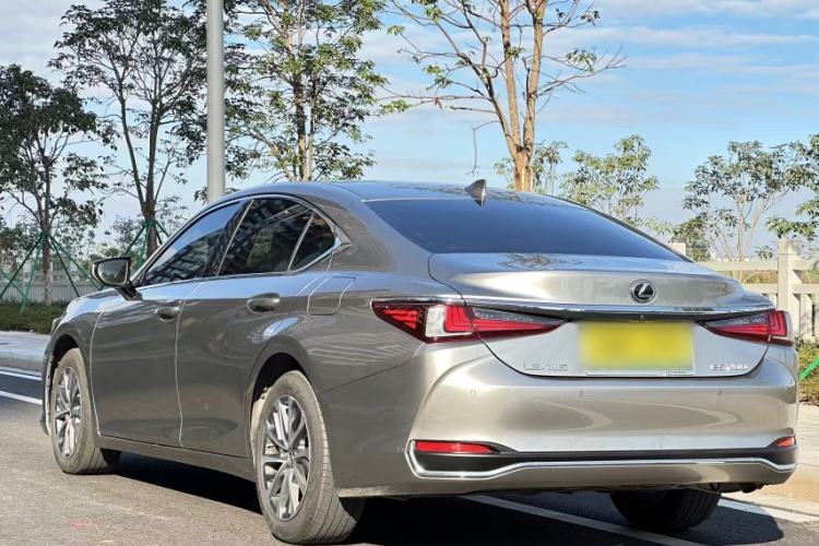 Used Lexus ES 2023 200 Excellence Edition
