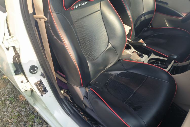 Used Hyundai Verna (older generation) 2014 1.4L Automatic Leading-Edge GLX
