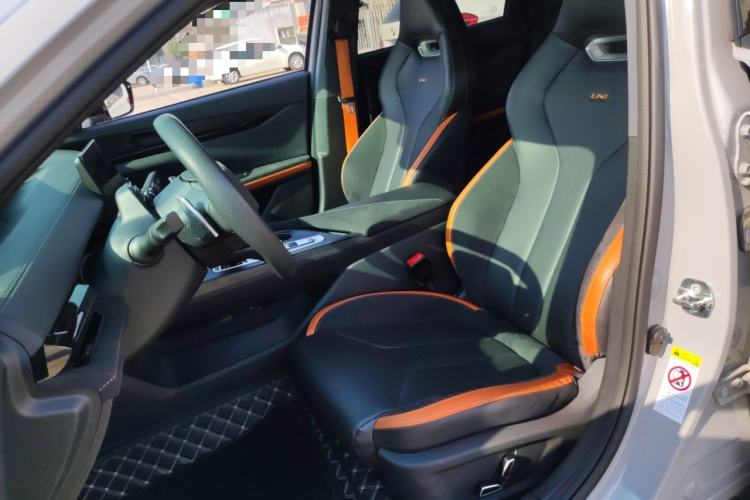 Used Changan UNI-V 2023 2.0T Leading-Speed Edition
