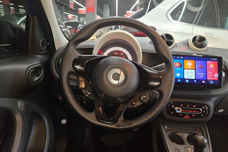 Used  forfour 2016 1.0L 52 kW Dynamic Edition
