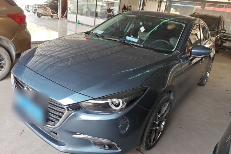Used Mazda Mazda 3 Axela 2017 Hatchback 2.0L Automatic Luxury Model Emission Standard China V