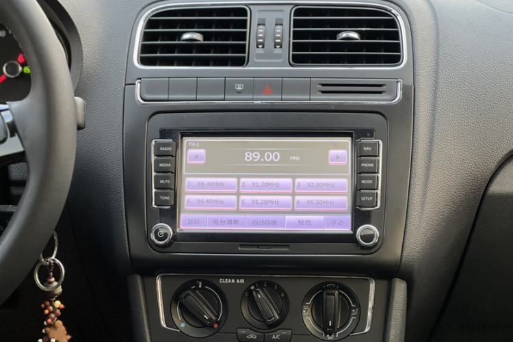 Used Volkswagen Polo 2016 1.6L Automatic Comfort Model
