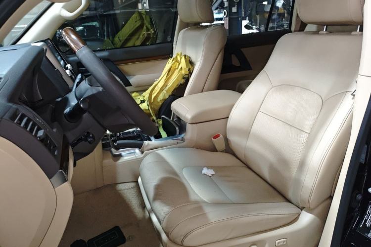 Used Toyota Land Cruiser 2017 4.0L Automatic Parallel Import