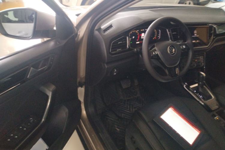 Used Volkswagen T-ROC 2022 280TSI DSG Two-Wheel Drive Comfort PLUS
