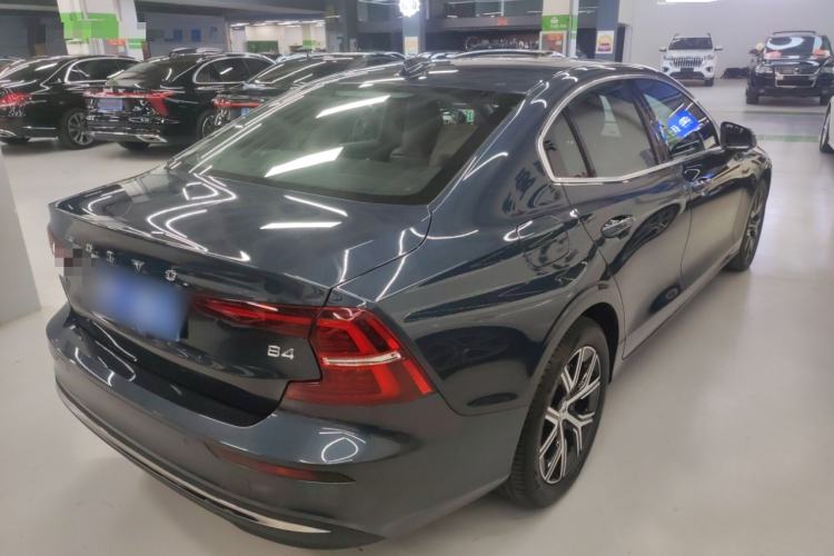 Used Volvo S60 2023 B4 Zhiyi Luxury Edition