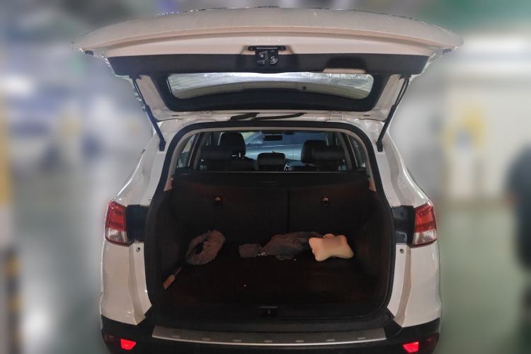 Used Dongfeng Aeolus AX7 2016 2.0L Automatic Zhiyi Trim
