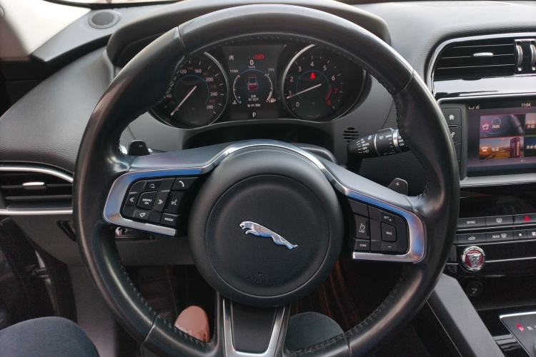 Used Jaguar F-PACE 2018 2.0T Four-Wheel Drive Urban Luxury Edition
