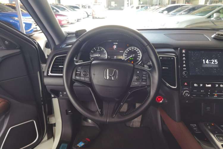 Used Honda UR-V 2020 370TURBO Two-Wheel Drive Luxury Edition

