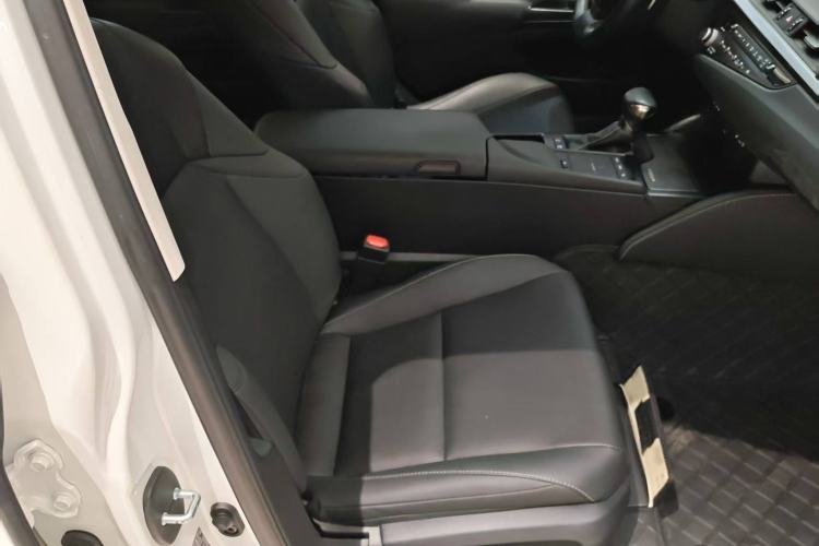 Used Lexus ES 2020 300h Deluxe Edition