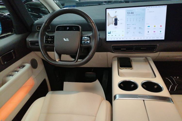 Used Li Auto MEGA 2024 Ultra Model
