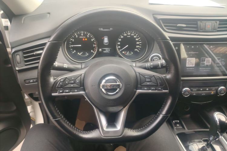 Used Nissan X-Trail 2022 2.0L Two-Wheel Drive Smart Connect Premium Edition