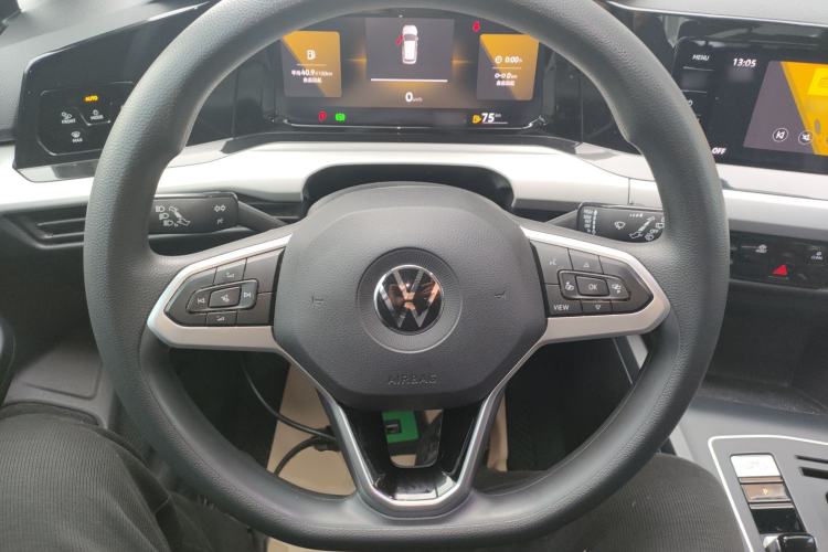 Used Volkswagen Golf 2023 200TSI DSG
