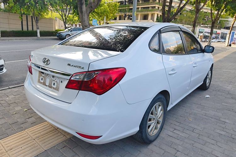 Used Hyundai Celesta 2015 1.6L Automatic Comfort Model
