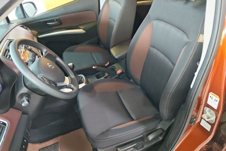 Used Suzuki Vitara S-Cross 2017 1.6L Manual Two-Wheel Drive Urban Fashion Model