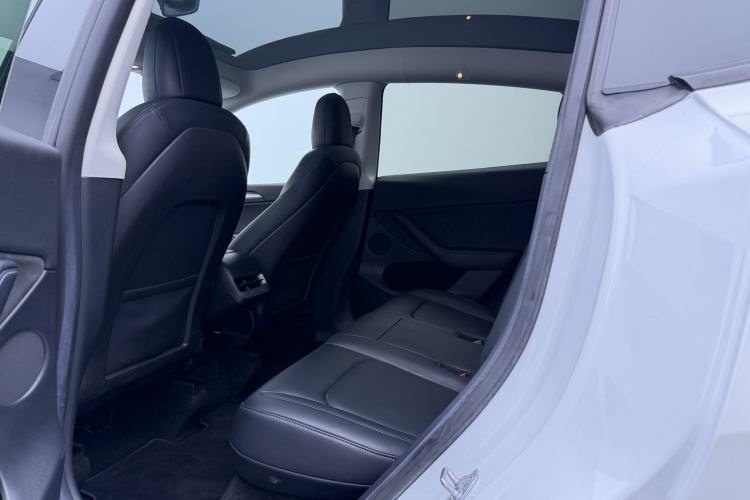 Used Tesla Model Y 2022 Rear-Wheel-Drive Version
