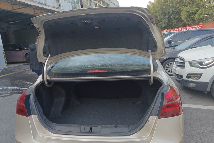 Used Geely Auto Emgrand 2019 Leading Edition 1.5L CVT Upward-Connected Model China VI Standard