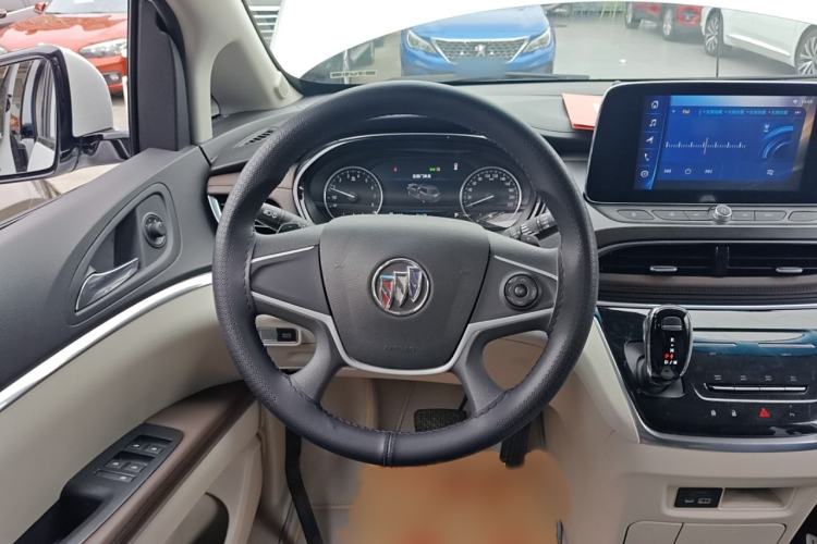 Used Buick GL8 2023 Land Executive Class Comfort Model
