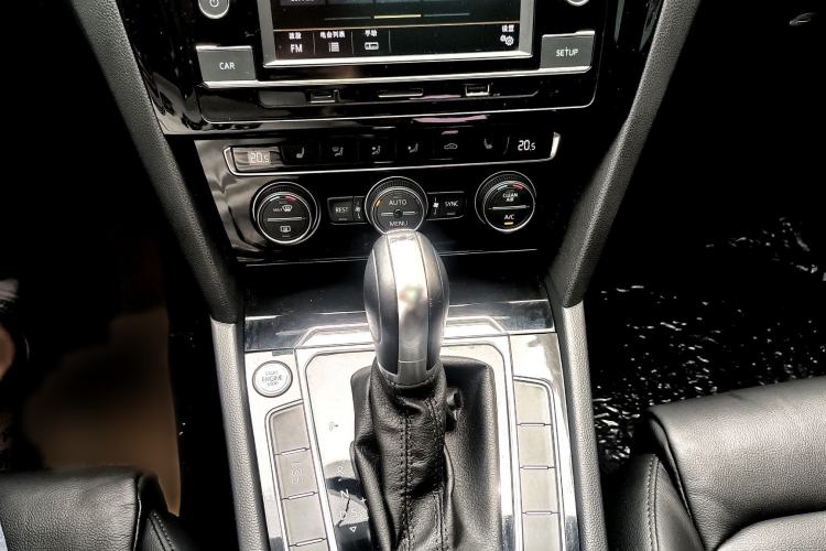 Used Volkswagen Magotan 2018 Facelift 330TSI DSG Luxury Model
