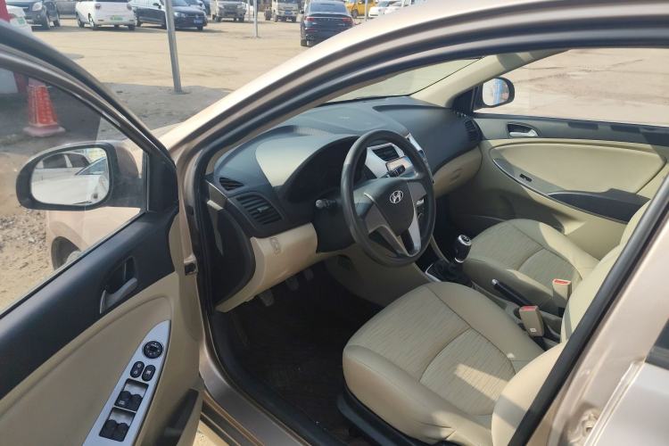 Used Hyundai Verna (older generation) 2016 1.4L Manual Smart GLS Trim