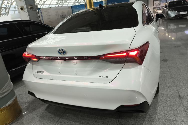 Used Toyota Avalon 2022 Dual-Engine 2.5L XLE Premium Edition
